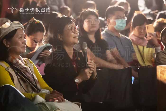 楊子佛教禮儀團隊代表林秋萍經理也有感而發表示： 「活著，就是最棒的禮物！我們不能決定生命的長度，但是當我們人生途中遇到考驗，我們絕對不要放棄，不要輕易被打敗。」｜楊子佛教禮儀公司